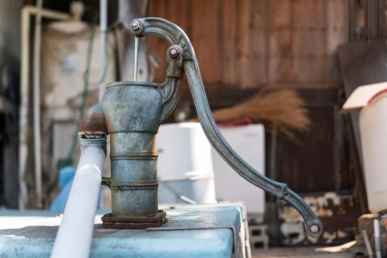 schwengelpumpe-wartung-pflege-reinigung