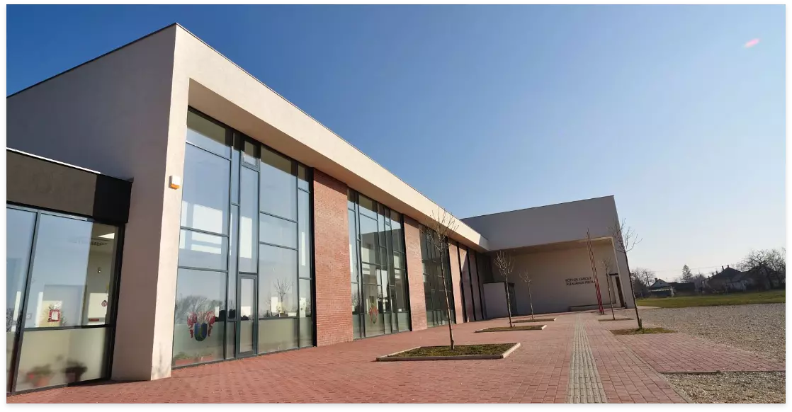 Grundskolen i Mezőszentgyörgy Grundskolen i Mezőszentgyörgy